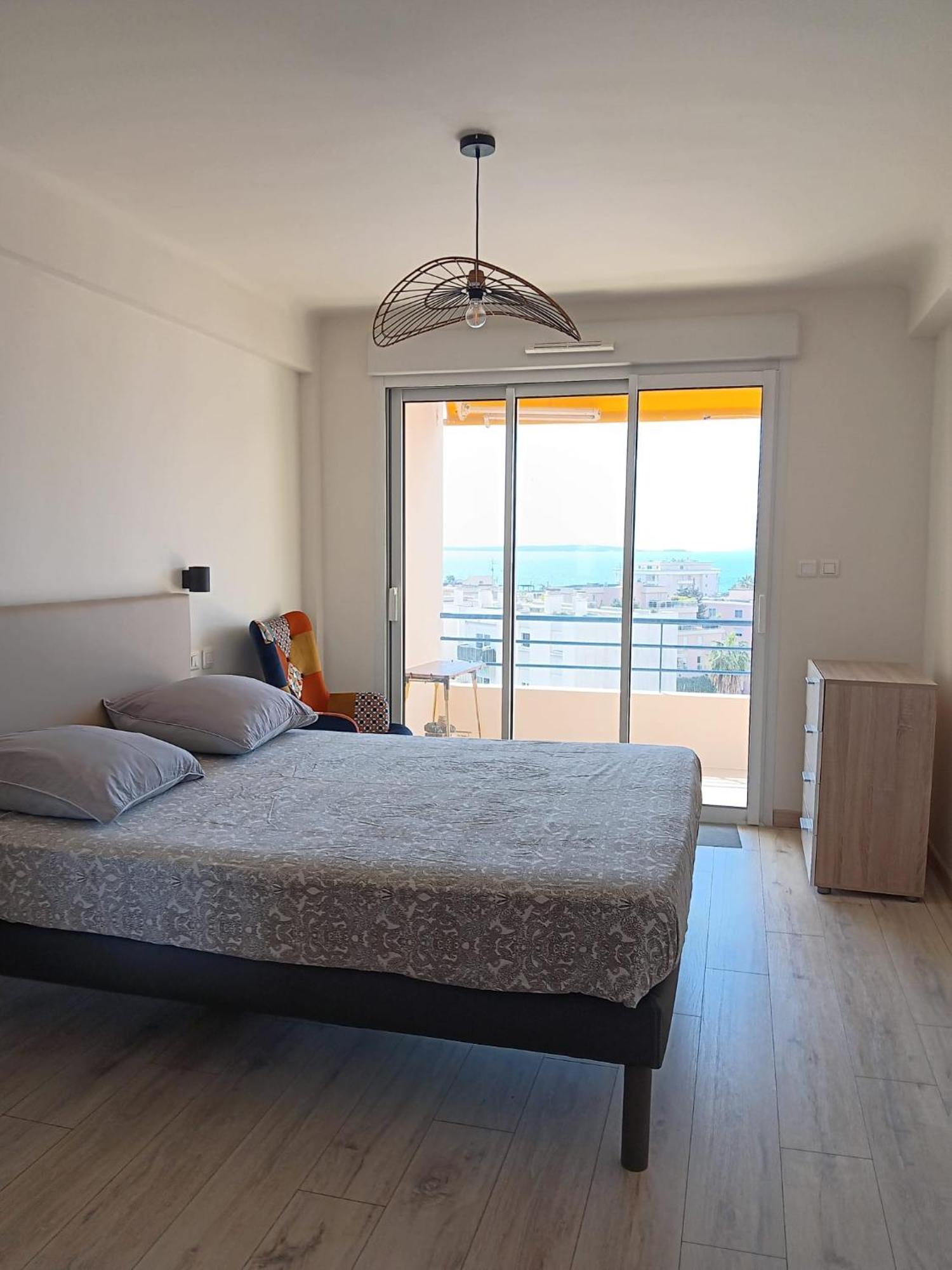 3 Pieces Vue Mer - Clim - 5 Min De La Plage A Pied Antibes Bagian luar foto